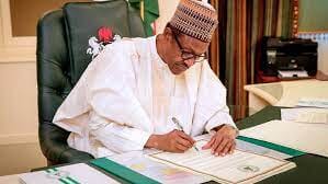 Signing of 2022 electoral act by president Muhammadu Bhari attracts encomiums and positive comments from political actors, Signing of 2022  electoral act by president Muhammadu Bhari attracts encomiums and positive comments from political actors, INFINITY LOADED