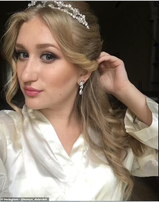 MAN ABANDONS WIFE AND TWO CHILDREN AFTER FINDING LOVE IN UKRAINIAN REFUGEE, MAN ABANDONS WIFE AND TWO CHILDREN AFTER FINDING LOVE IN UKRAINIAN REFUGEE, INFINITY LOADED