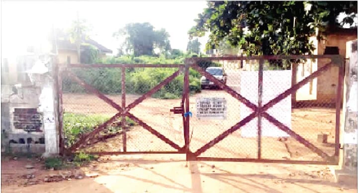 Guard stabs carpenter to death for climbing estate fence in Lagos, INFINITY LOADED Guard stabs carpenter to death for climbing estate fence in Lagos, Guard stabs carpenter to death for climbing estate fence in Lagos, INFINITY LOADED