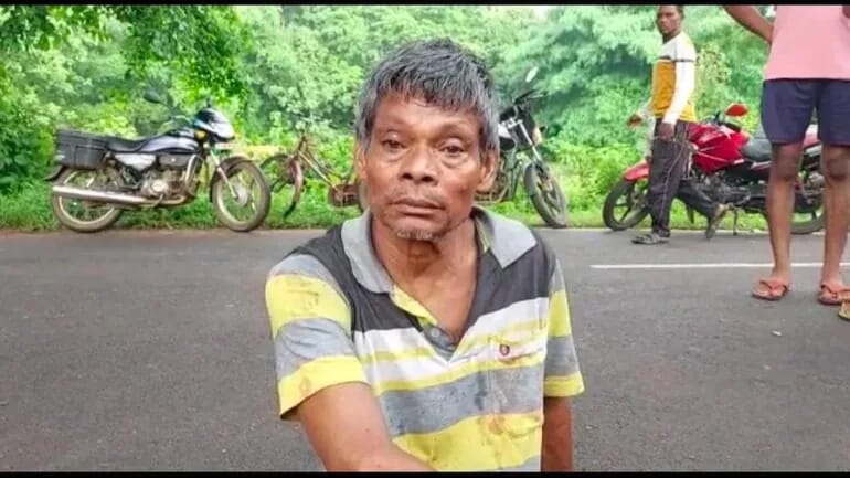 55-year-old Indian man beheads wife over suspicion of infidelity, walks with head to police station, 55-year-old Indian man beheads wife over suspicion of infidelity, walks with head to police station, INFINITY LOADED