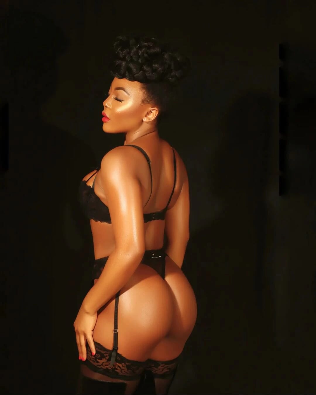 Reality TV star, "Ifuennada" shows off her butt in racy photos, Reality TV star, “Ifuennada” shows off her butt in racy photos, INFINITY LOADED