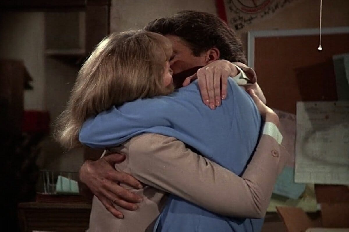 Top Amazing Hollywood Onscreen Kisses That Were So Magical But You Would Never Have Guessed Were Improvised, Top Amazing Hollywood Onscreen Kisses That Were So Magical But You Would Never Have Guessed Were Improvised, INFINITY LOADED