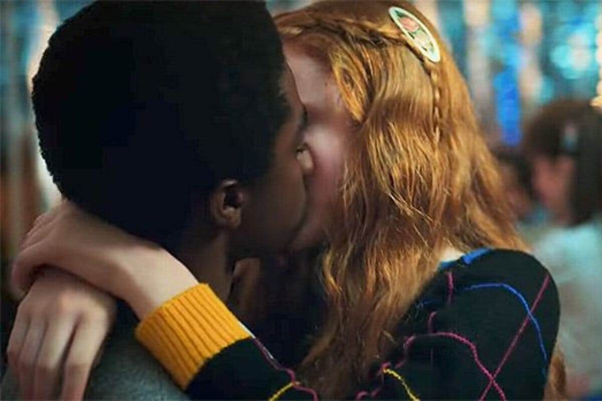 Top Amazing Hollywood Onscreen Kisses That Were So Magical But You Would Never Have Guessed Were Improvised, Top Amazing Hollywood Onscreen Kisses That Were So Magical But You Would Never Have Guessed Were Improvised, INFINITY LOADED