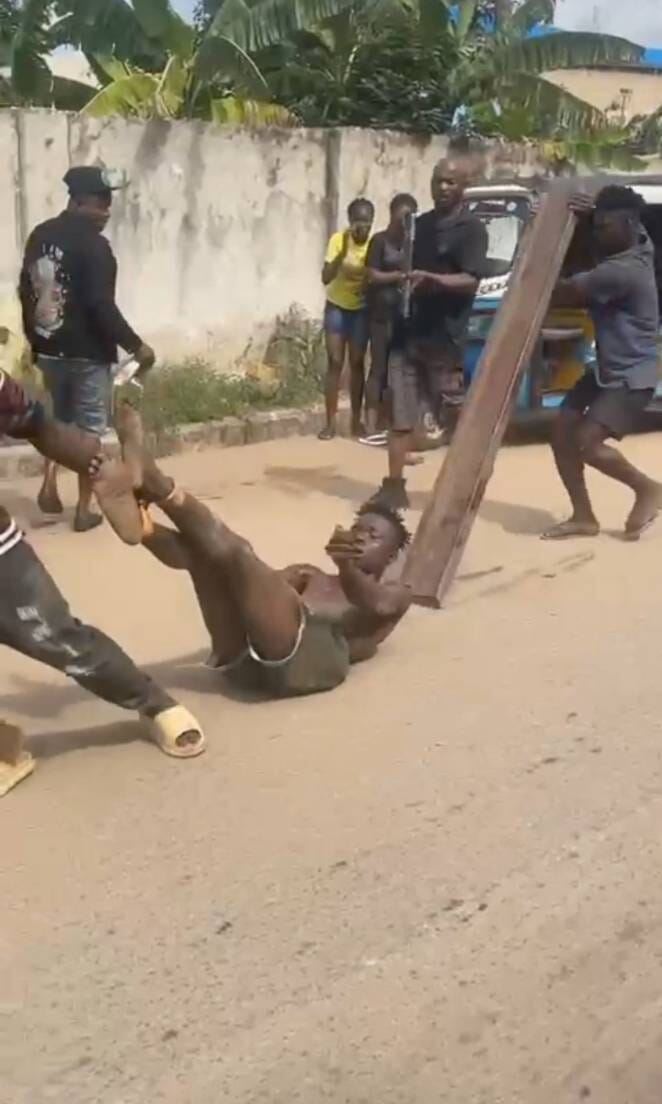 Five Men Burnt To Death For Alleged Trying To Steal Tricycle in Onitsha, Anambra State (Photos), Five Men Burnt To Death For Alleged Trying To Steal Tricycle in Onitsha, Anambra State (Photos), INFINITY LOADED