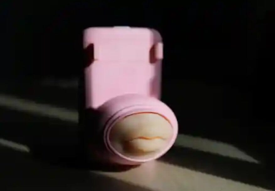 Chinese Startup Invents Long Distance Kissing Machine To Combat Loneliness, Chinese Startup Invents Long Distance Kissing Machine To Combat Loneliness, INFINITY LOADED